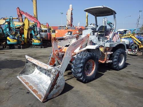 Máy xúc lật HITACHI ZW80 00228
